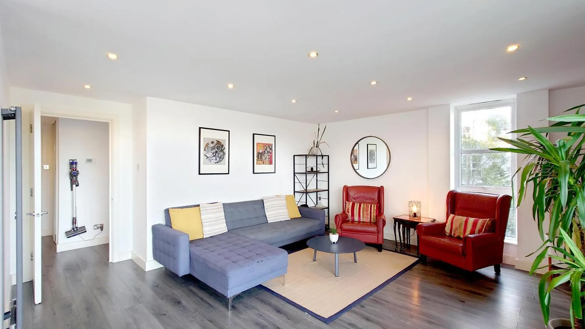 Deluxe Serviced Two Bed Apartment London 0*,  United Kingdom