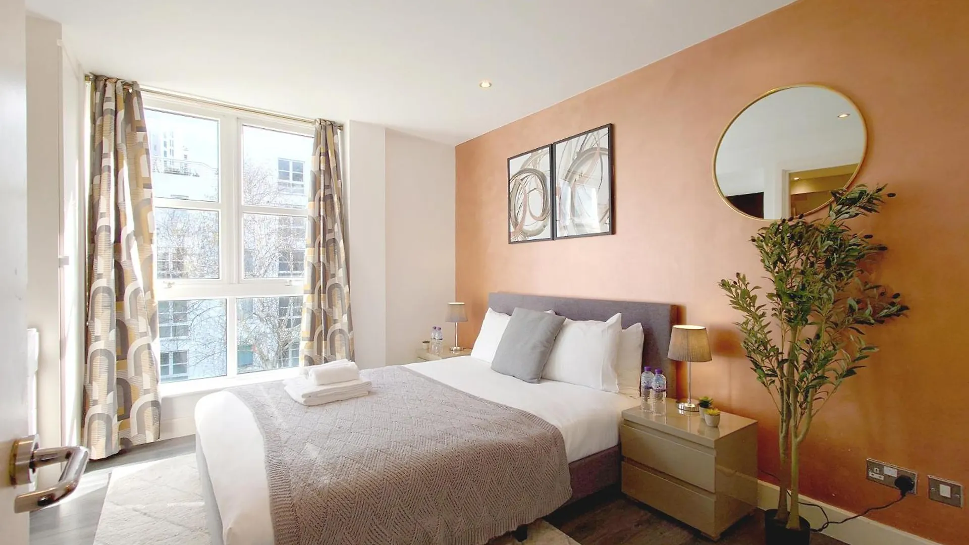 Deluxe Serviced Two Bed Apartment Londres Reino Unido