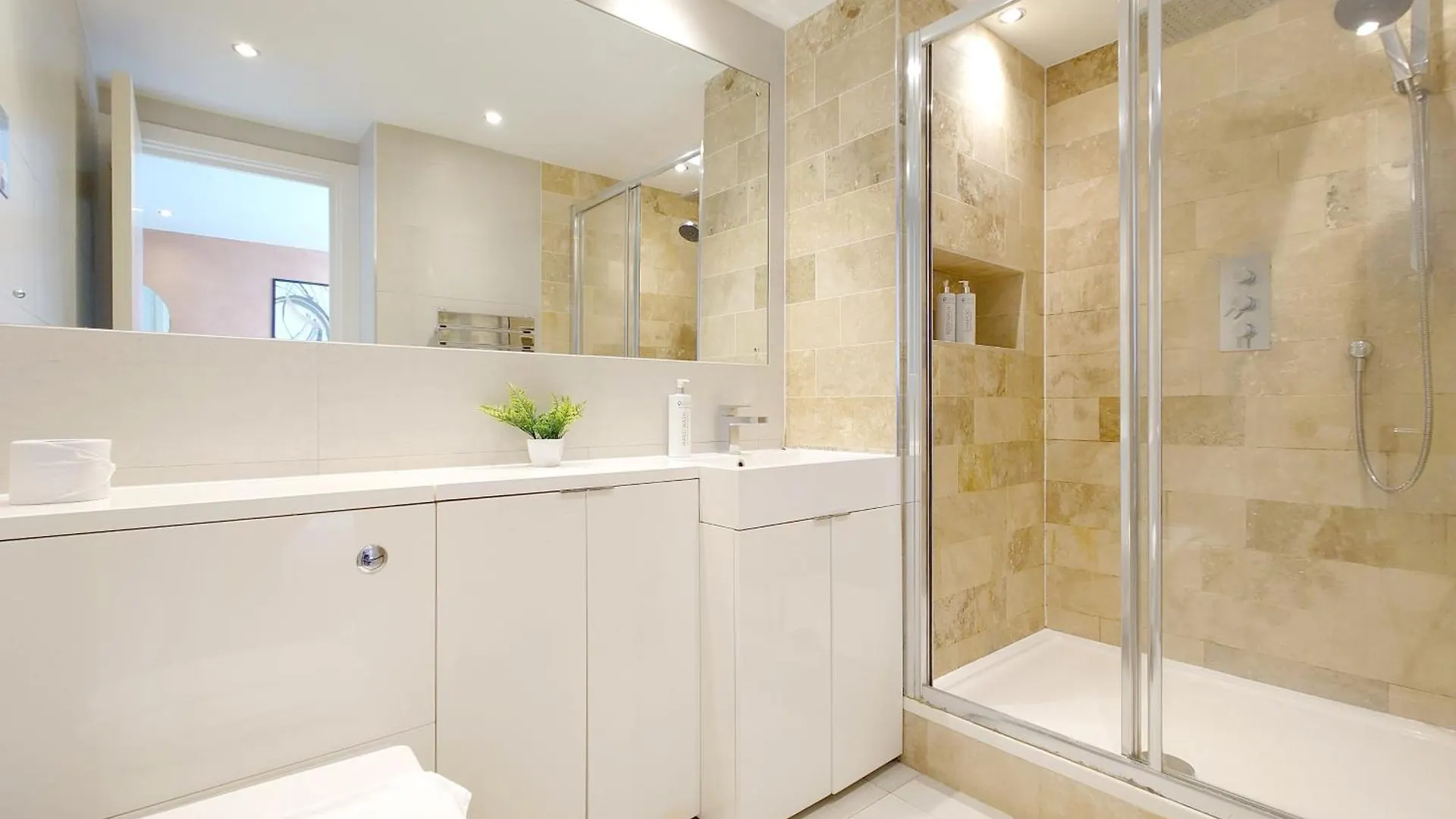 Deluxe Serviced Two Bed Apartment Londres Reino Unido